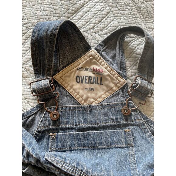 Oshkosh Genuine Kids Denim Play Overalls/ Shortoralls Blue Wash Pull On Size 2T - Picture 3 of 7